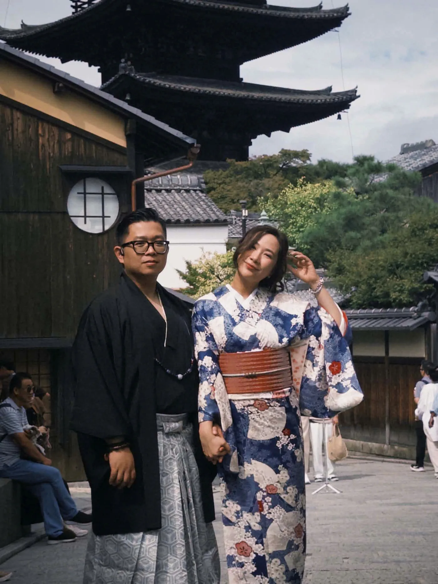 Hong Hanh and Tri Anh in Japan